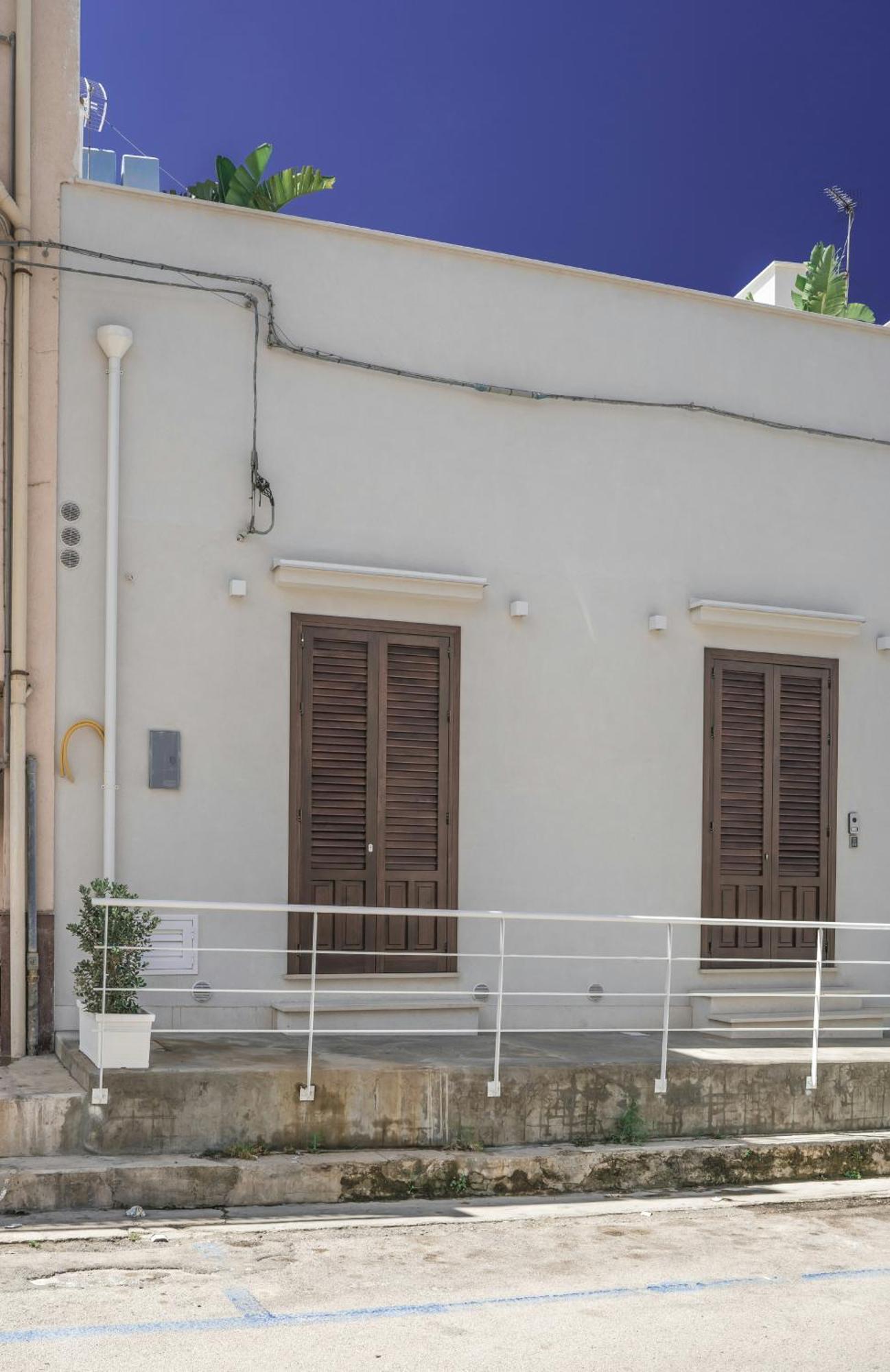 Casa Azzurra Rooms E Apartment Terrasini Exterior photo